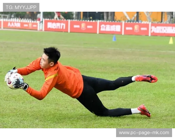 成都蓉城守门员神级表现再次封神，无敌战神再现江湖